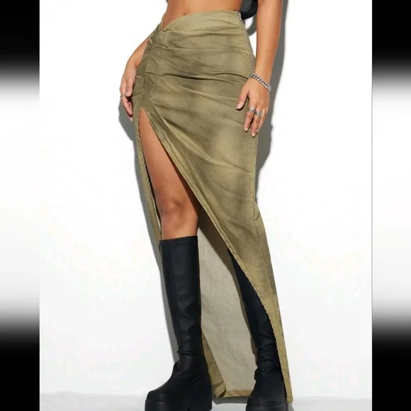 Women's Simple Fashion High Slit Casual Denim Mini Skirt, Daily Wear - Picture 4 of 4